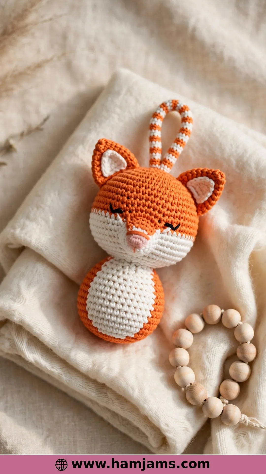 The Fox Rattle With the Clever Loop Handle