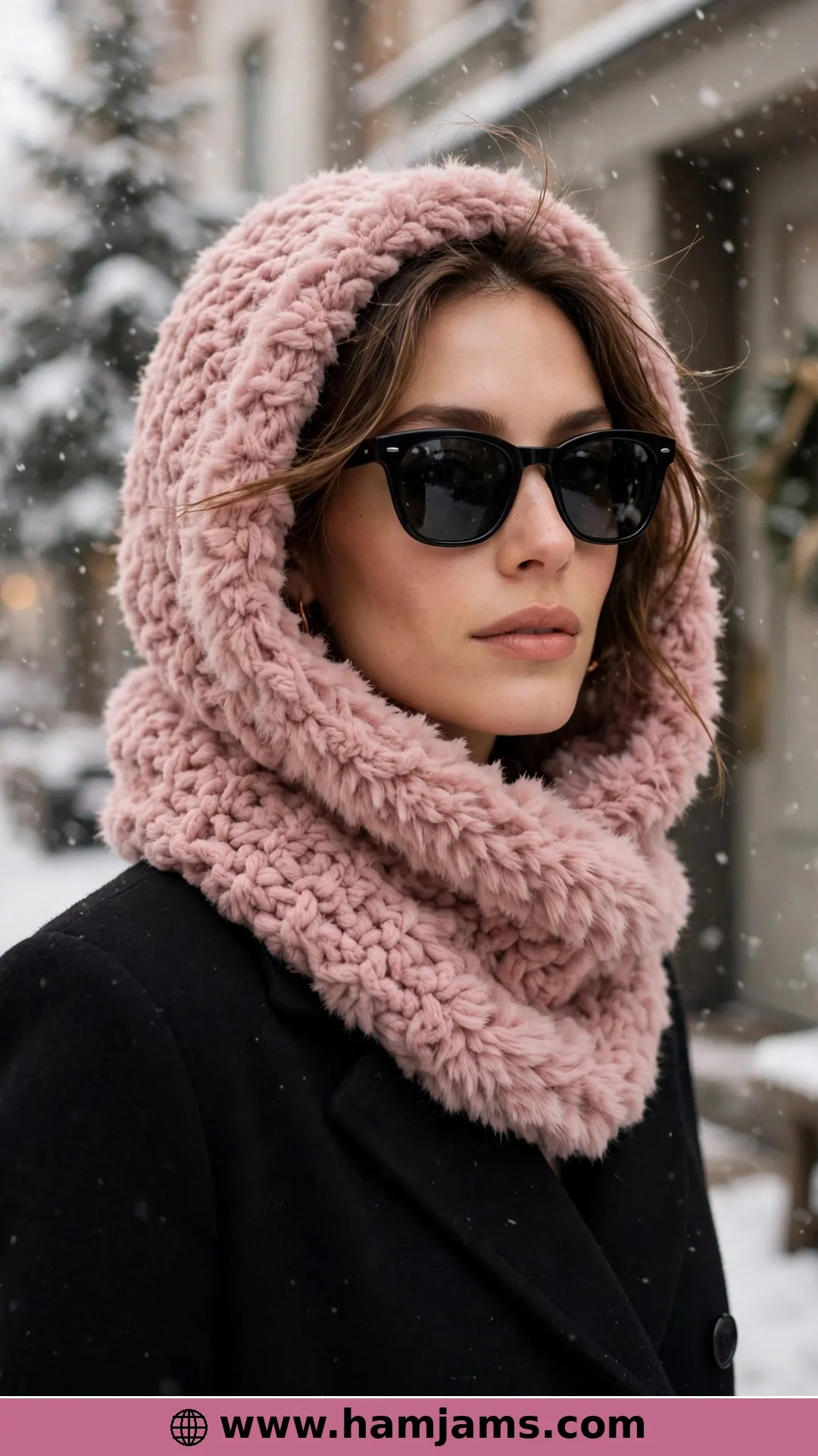 A Faux-Fur Snood You Pull Up and Go