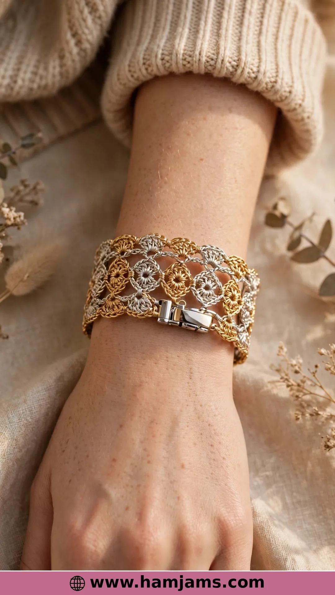 Two Colours of Wire, One Elegant Cuff