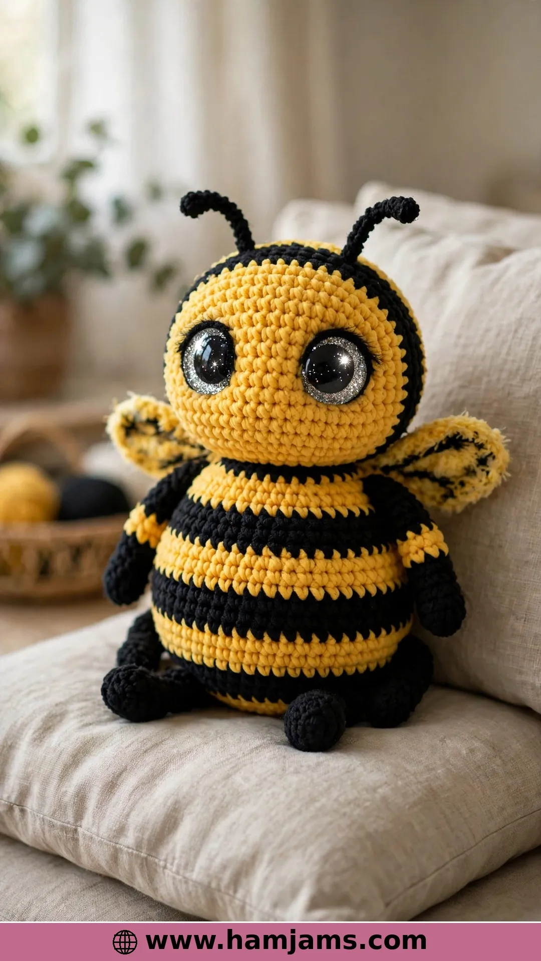 The Giant Seventeen-Inch Cuddle Bee