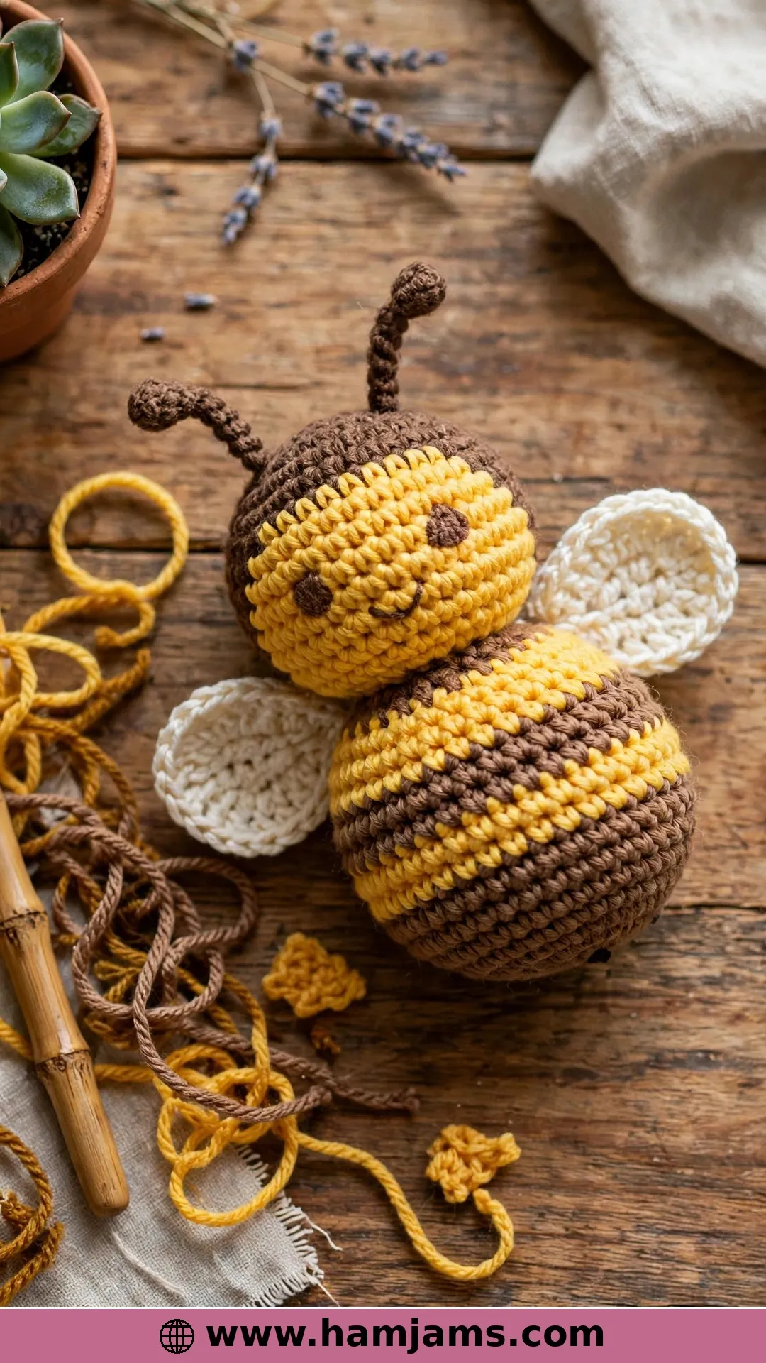 A No-Sew Bee for Instant Gratification