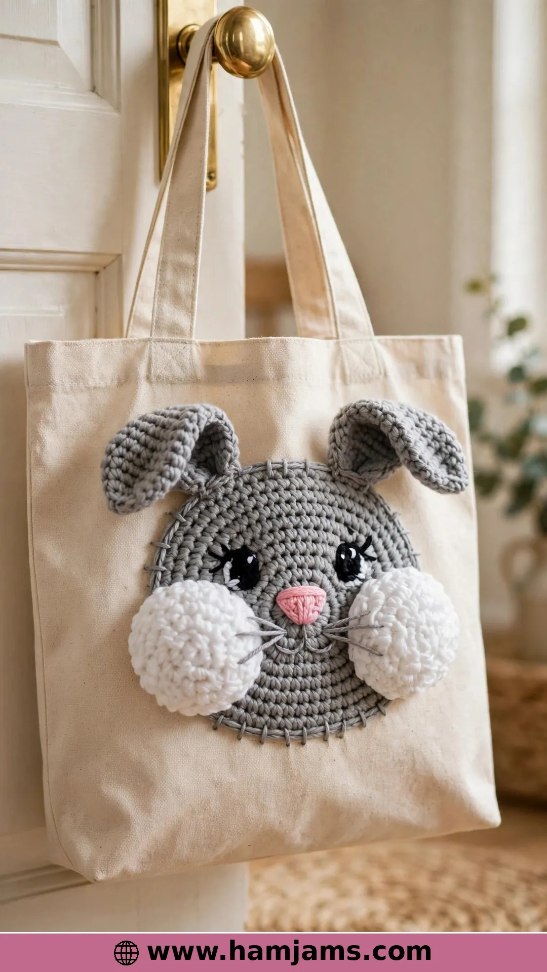 The Big-Cheek Bunny Face Appliqué
