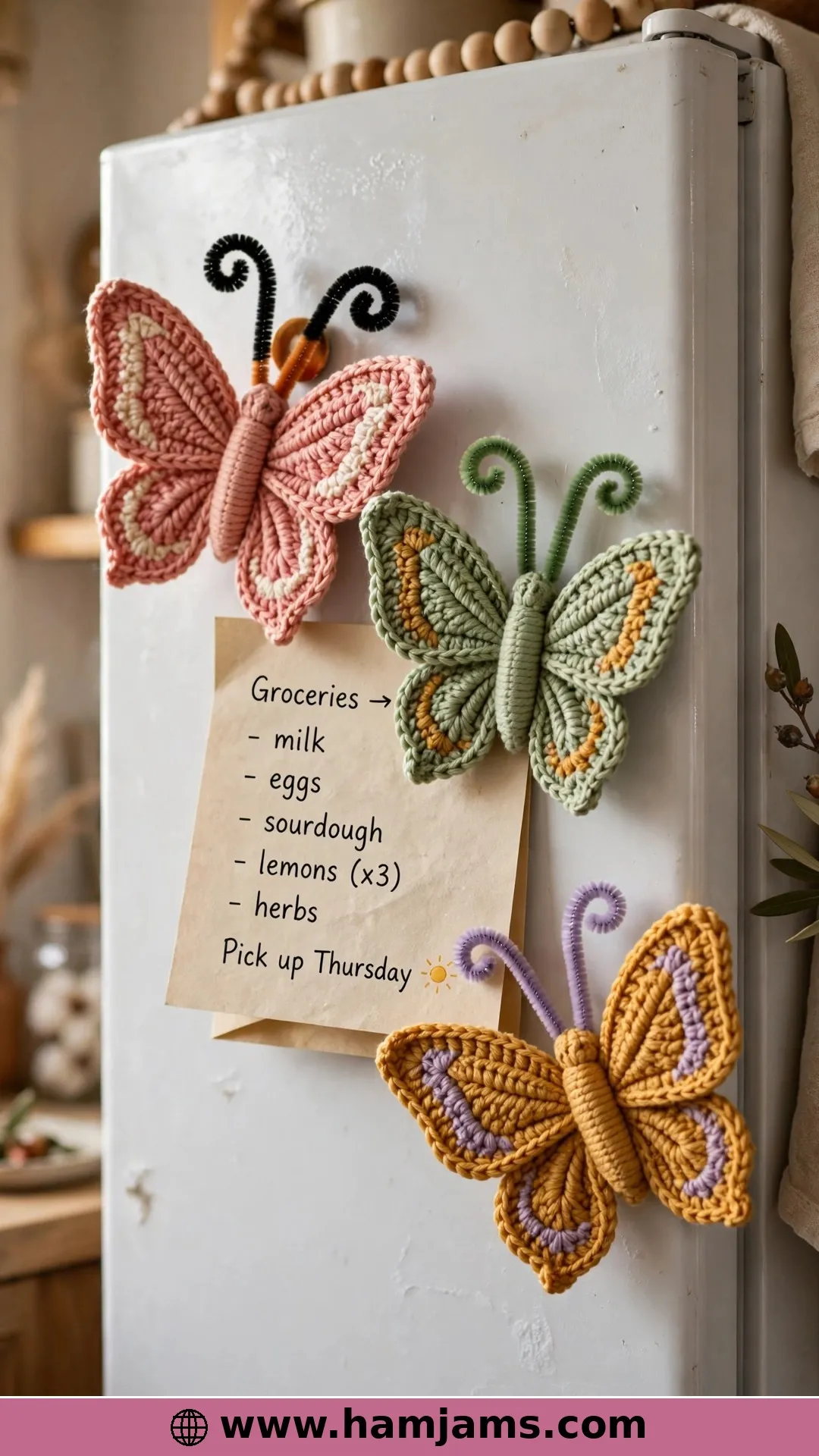 The Fridge-Magnet Folded Motif