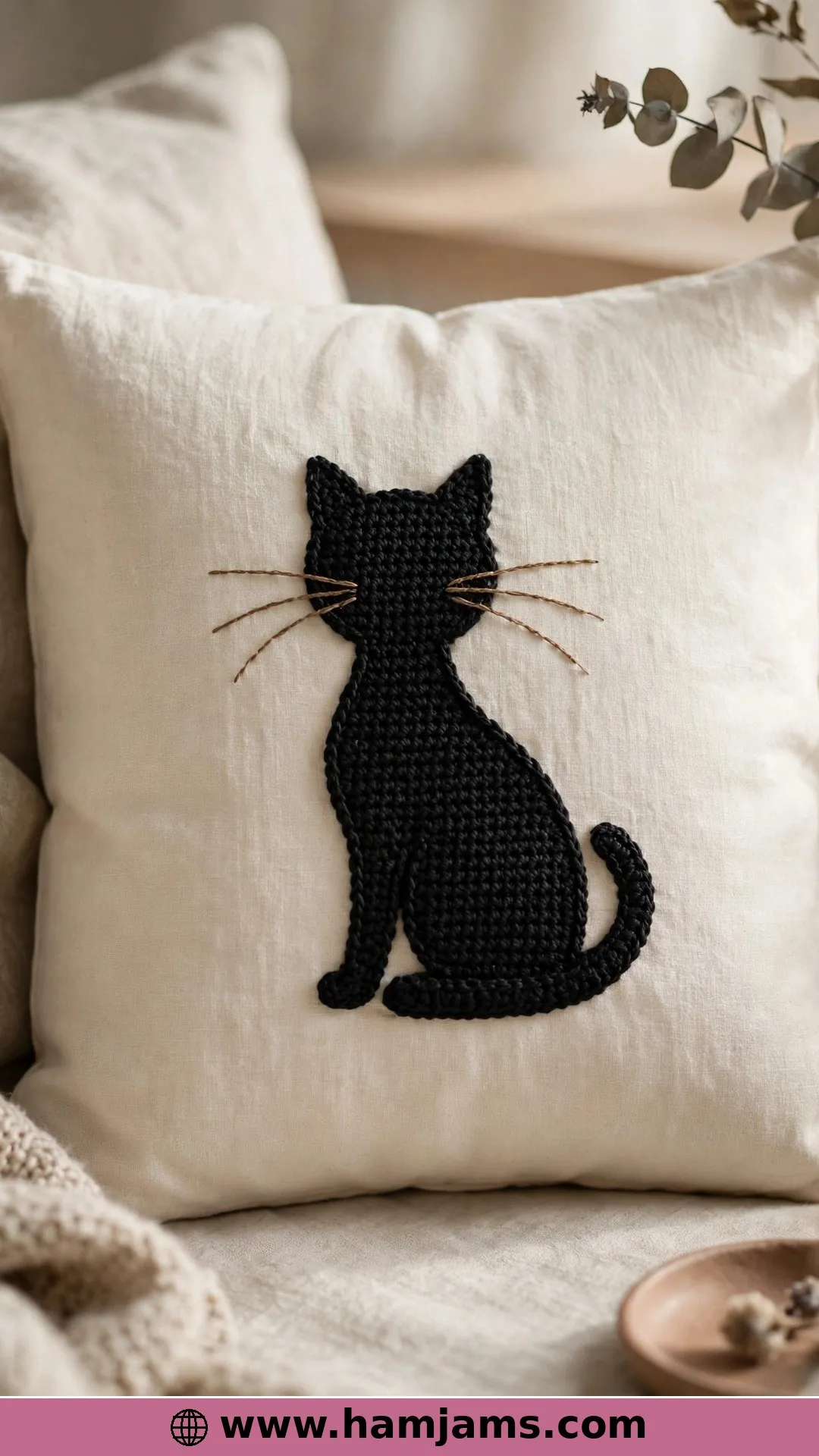 The Minimalist Sitting Cat Motif
