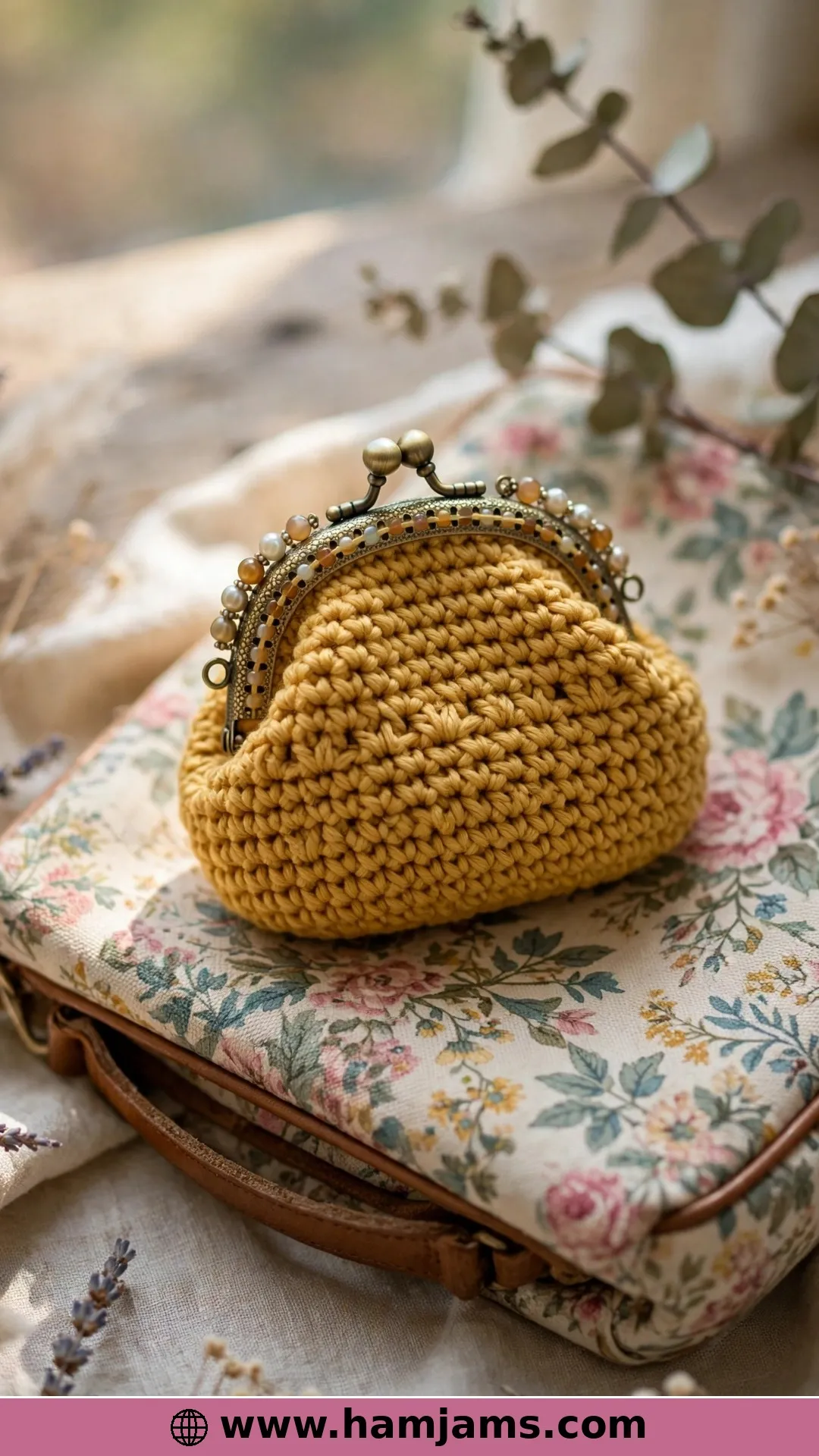 Lemon Peel Stitch and a Vintage Clasp