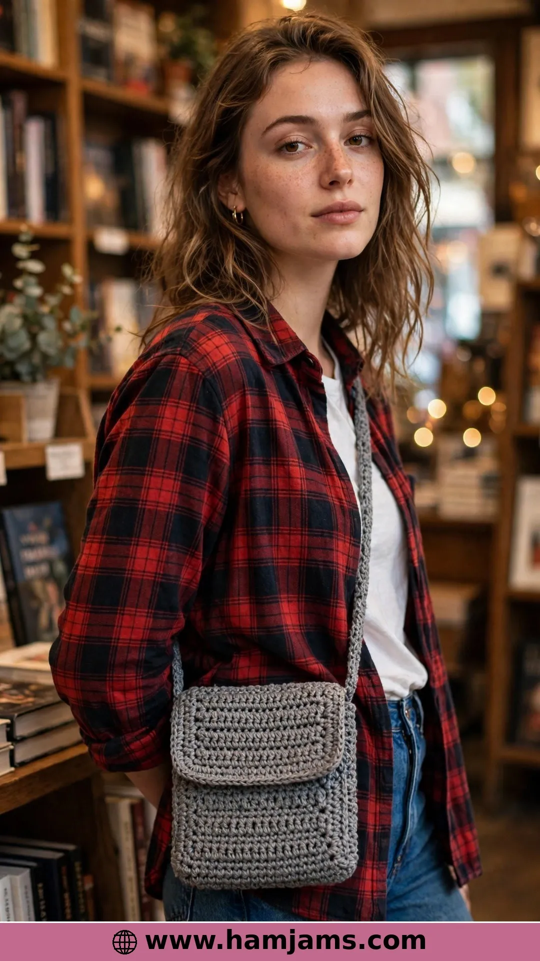 The Folded Rectangle Purse with a Mirror-Measured Strap