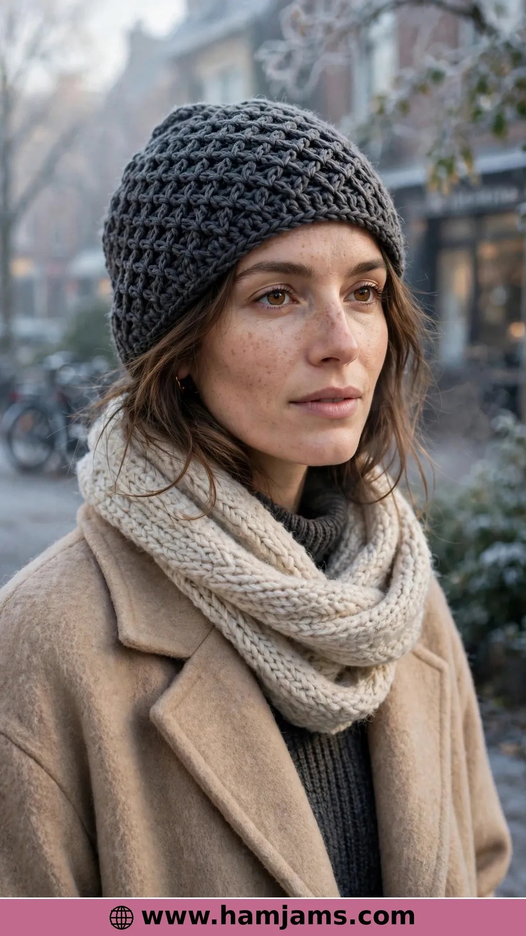 A Crow's-Foot Hat for Everyday Wear