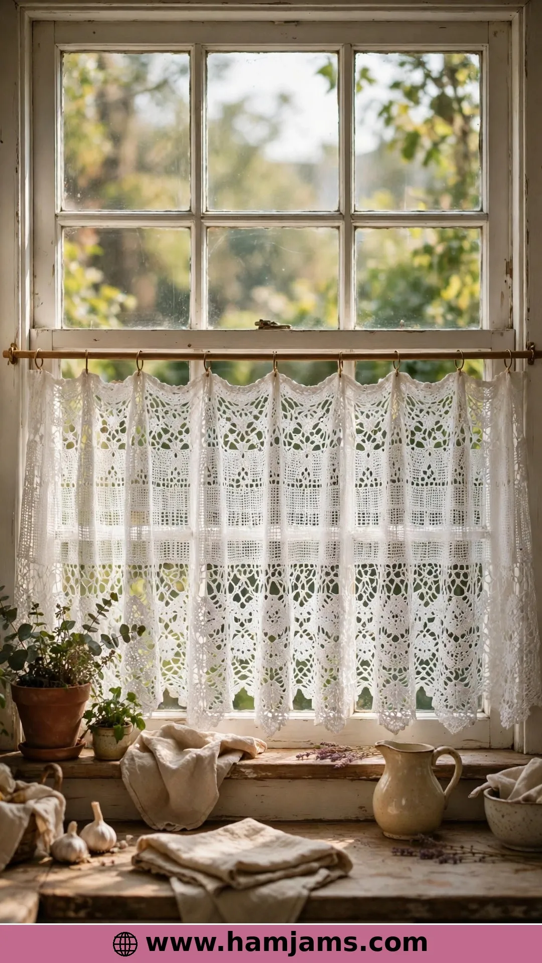 A Charted Café Curtain, Pierrot Style