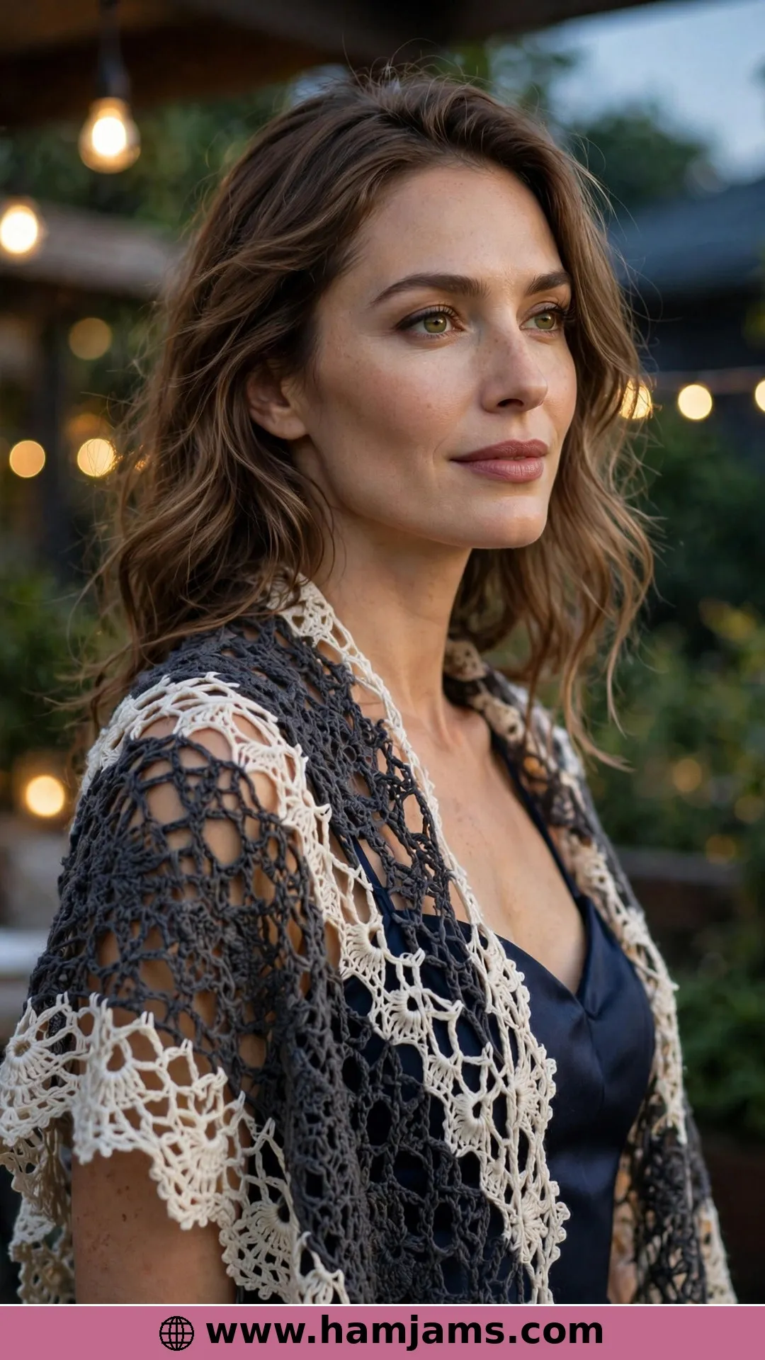 The Quicksilver Shawlette in Charcoal and Ivory