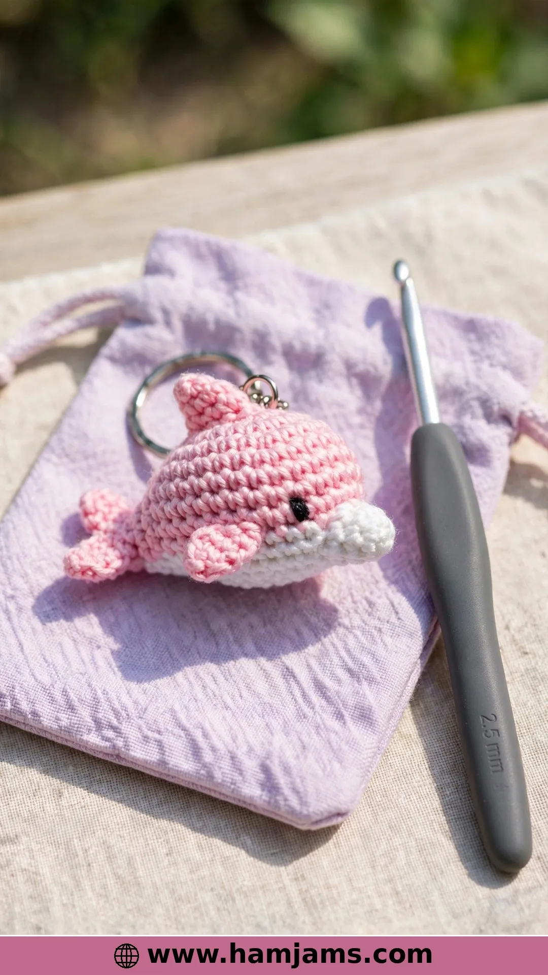 A Mini Keychain with a White Muzzle