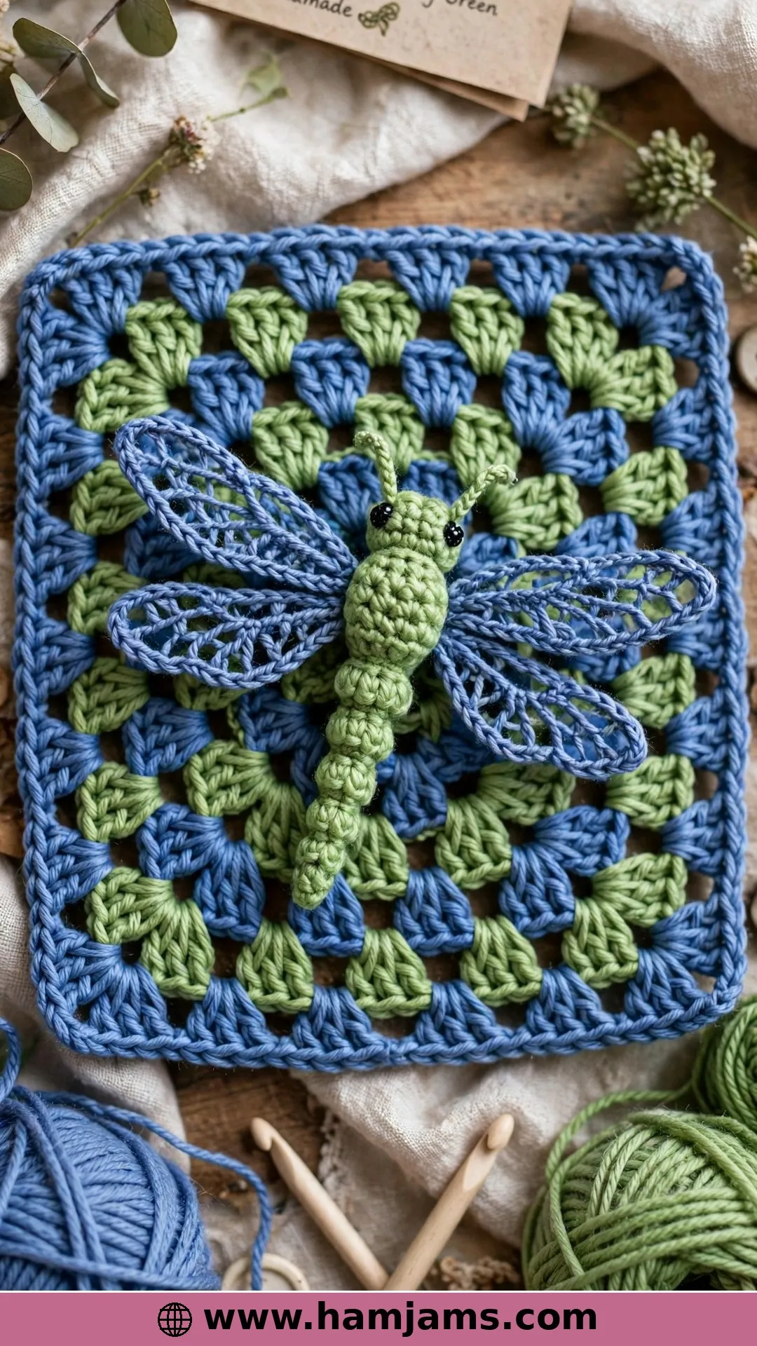 A 3D Dragonfly Granny Square