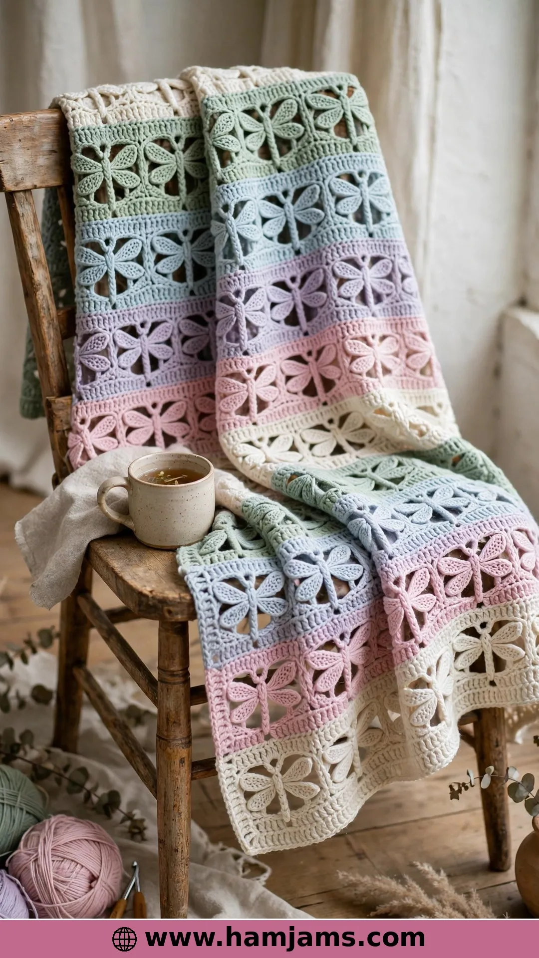 A Stitch-Pattern Blanket in Five Colours