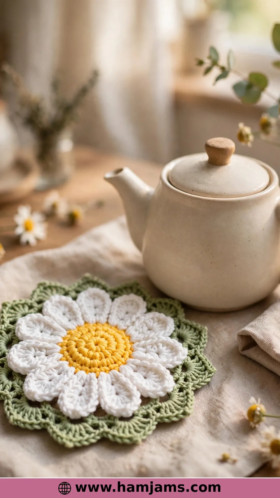 The Daisy With the Lacy Green Edge