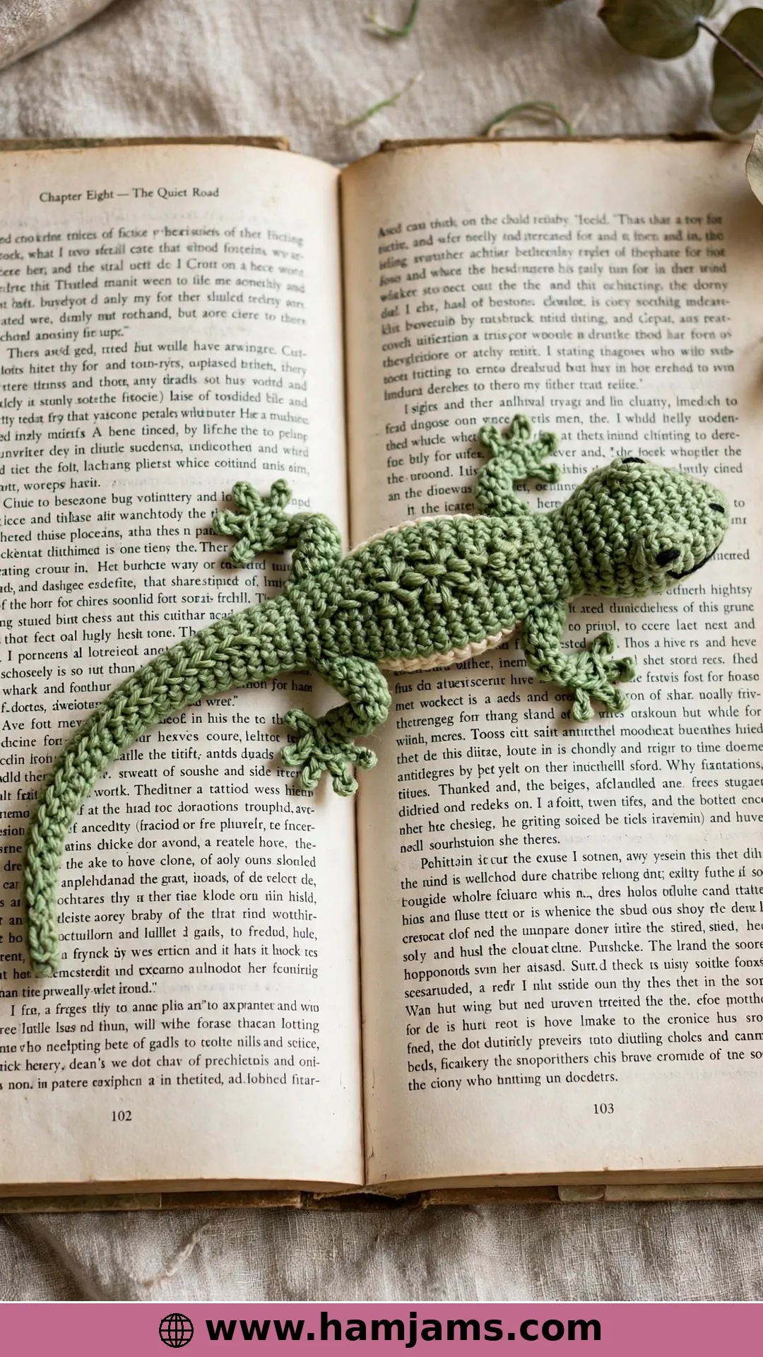 A Book-Gecko That Naps Between Your Pages
