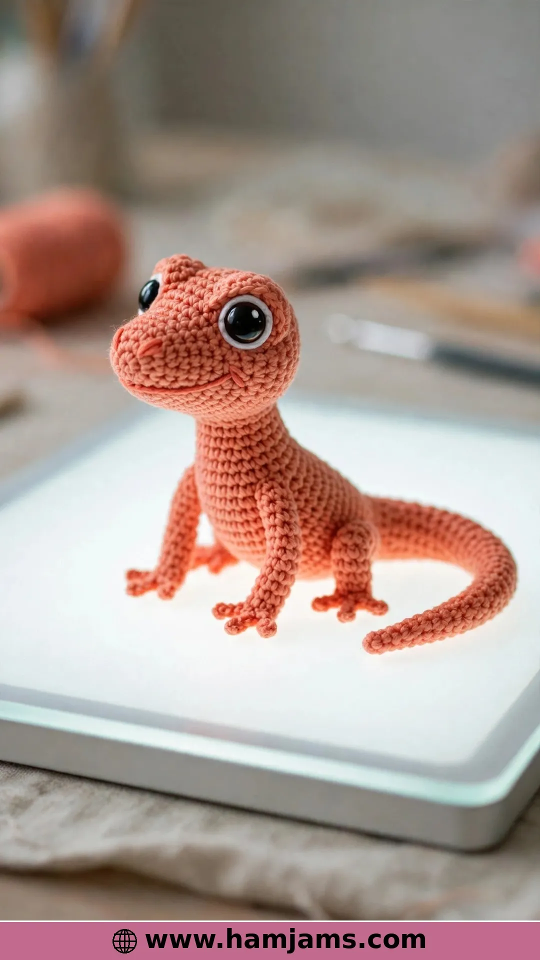A No-Sew Lizard for Easy Evenings