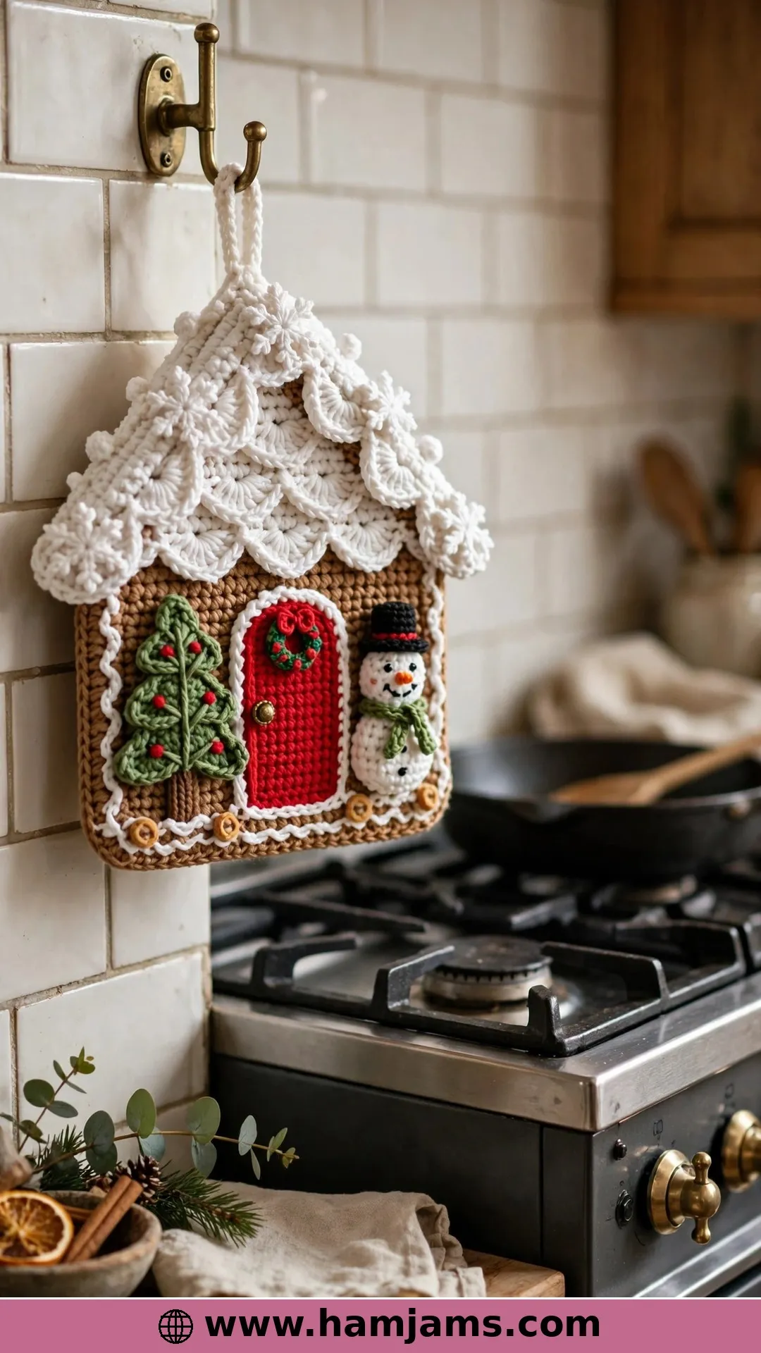 The Gingerbread House Potholder