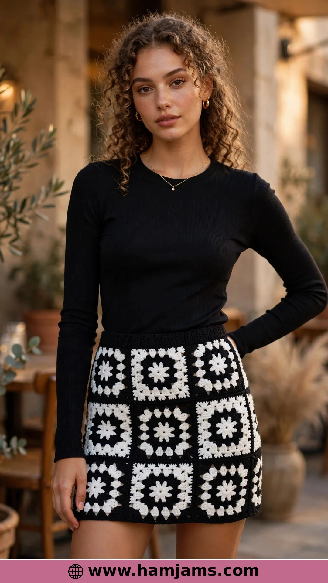 The Viral Black-and-White Mini