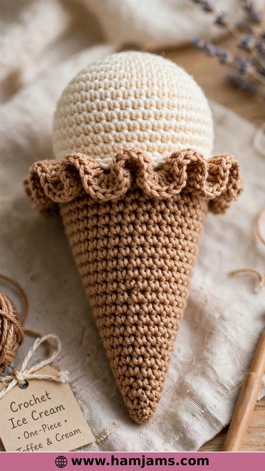 A Top-Down No-Sew Cone With a Frilly Edge