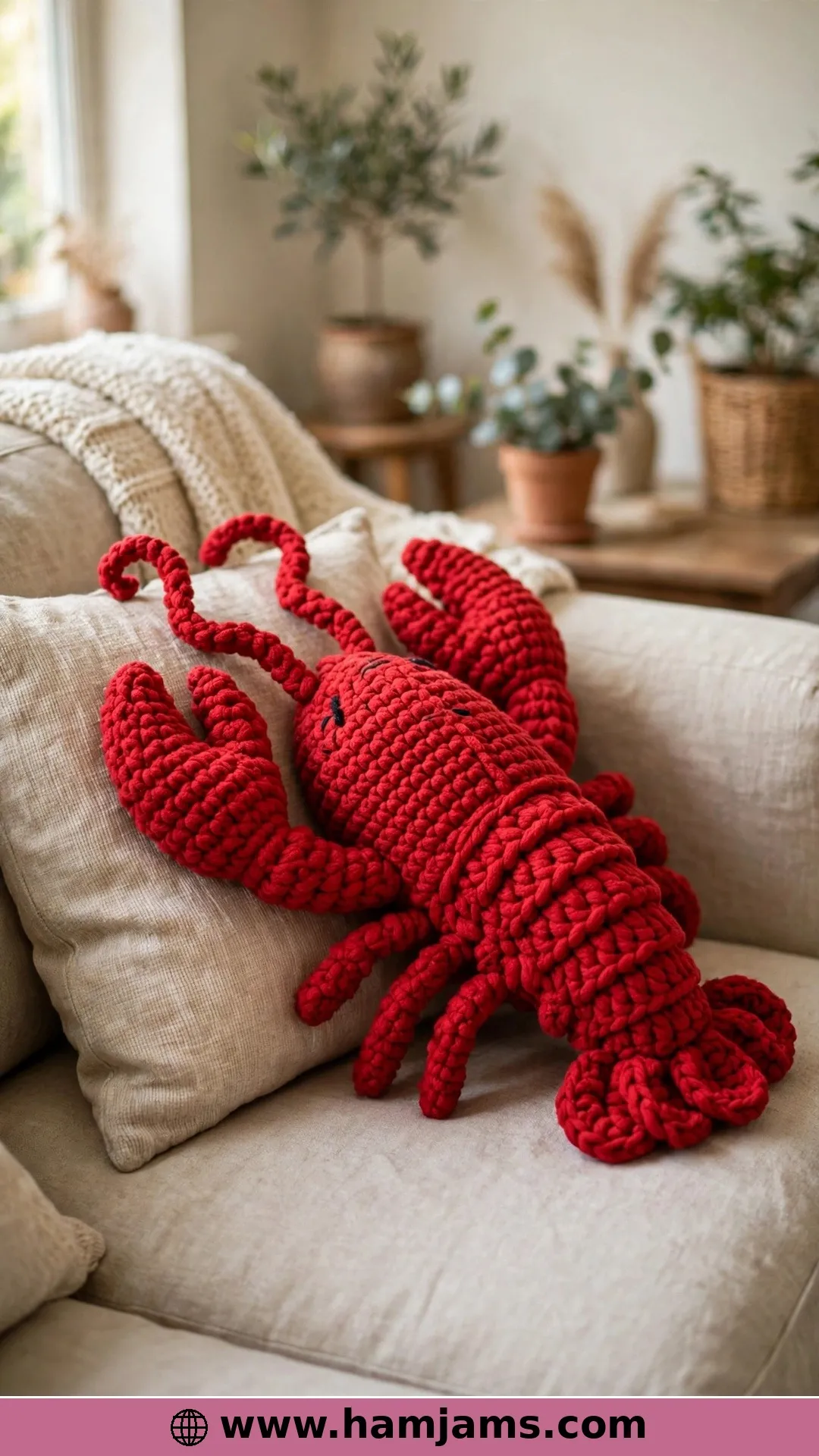 Esther, the Super-Bulky Statement Lobster