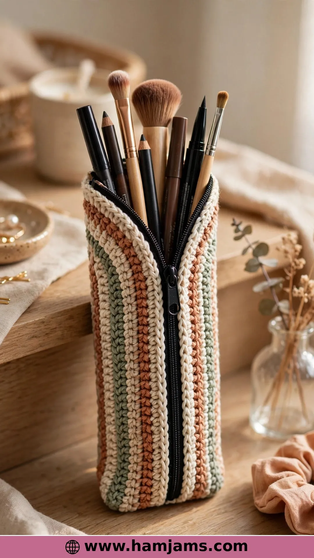 Crocheted Straight Onto the Zipper