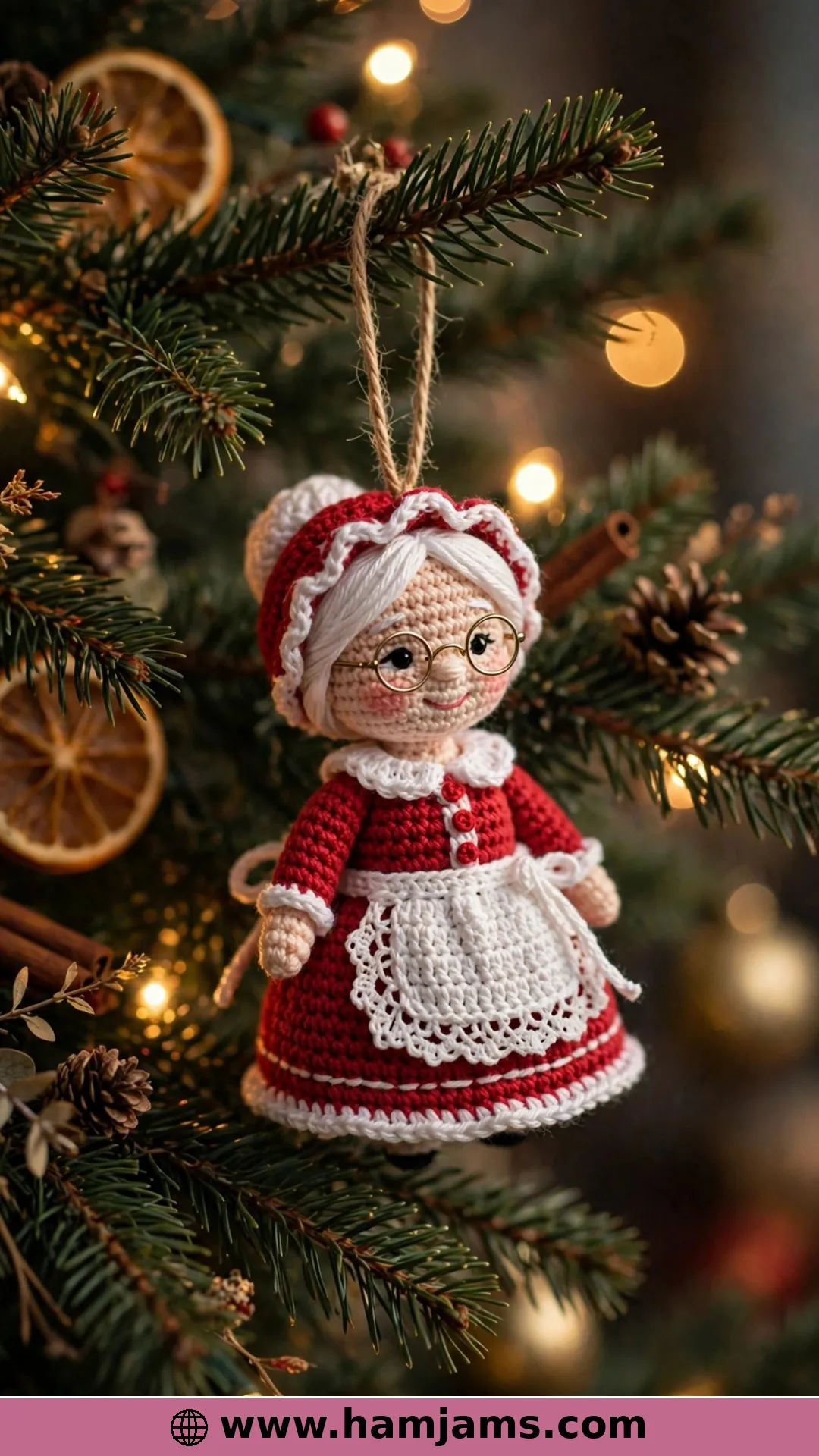 Mini Mrs Claus for the Tree