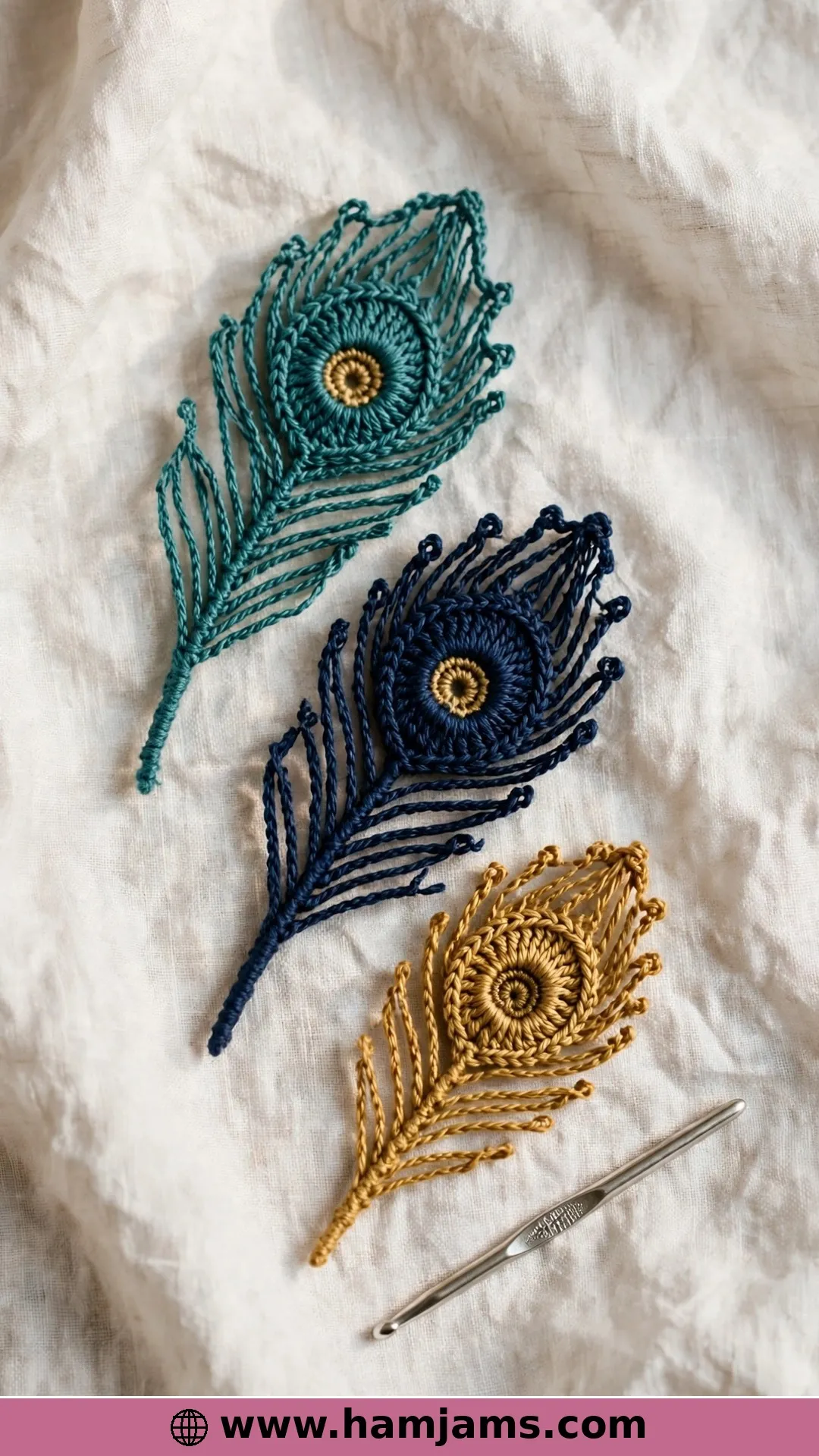 The French Mini Peacock Feather