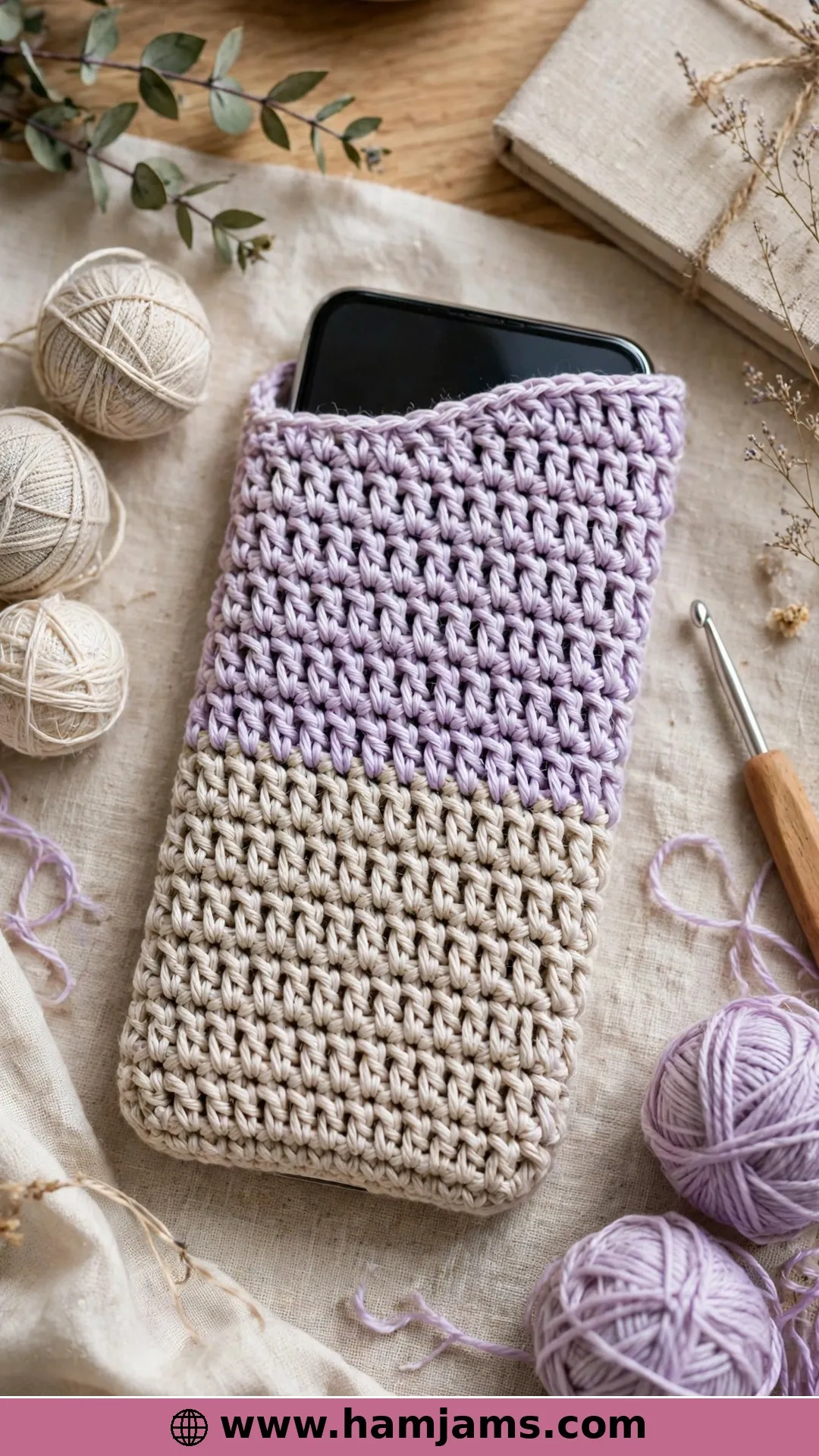 Amelia: A Two-Tone Fitted Case in the Prettiest V-Stitch
