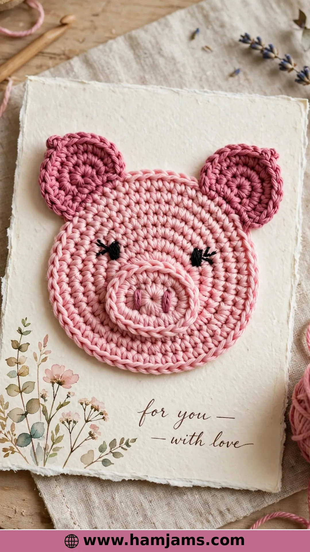 A Flat Pig Appliqué for Blankets and Cards
