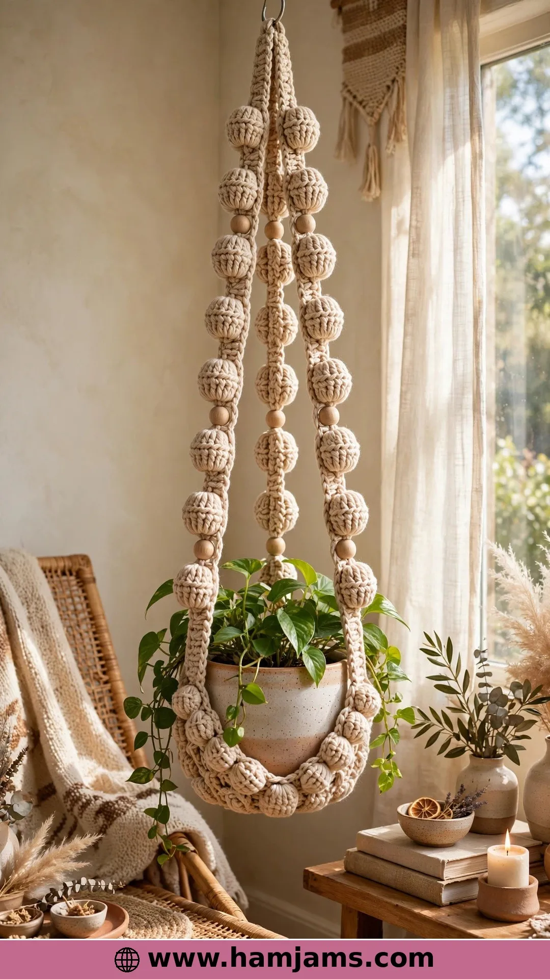 Puff-Stitch Straps With Wooden Beads