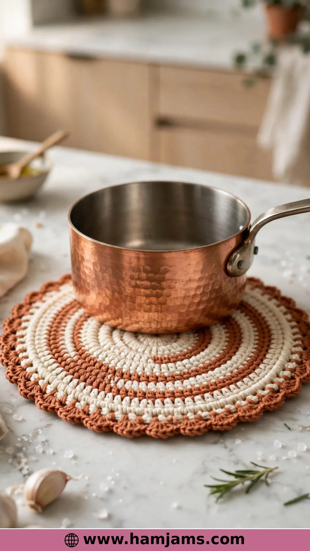 The Round Spiral With a Crab Stitch Edge