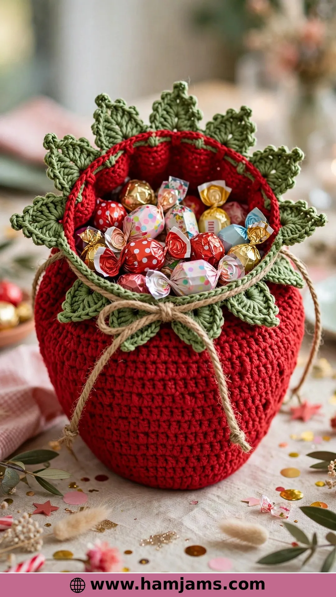 A Cinch-Top Favor Bag for Treats and Trinkets