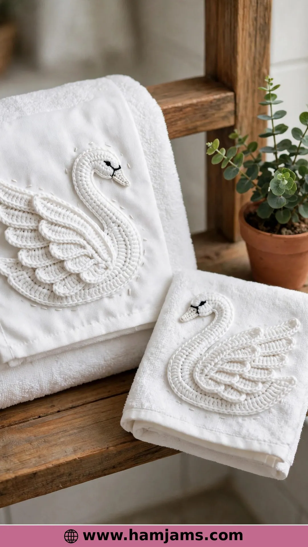 Crochet Swan Appliqué