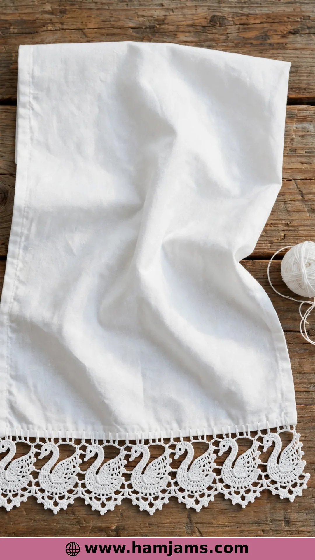 Swan Lace Edging (Video Tutorial)