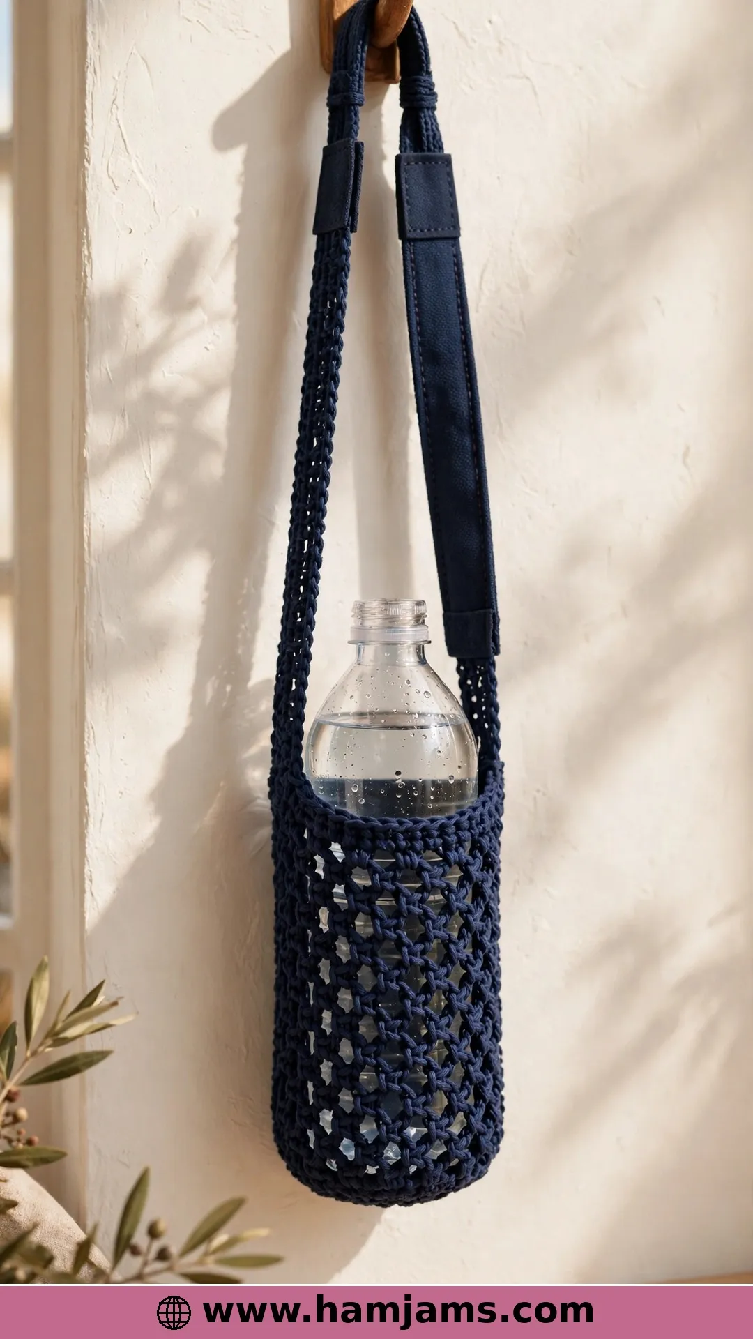 The Classic Navy Mesh Carrier